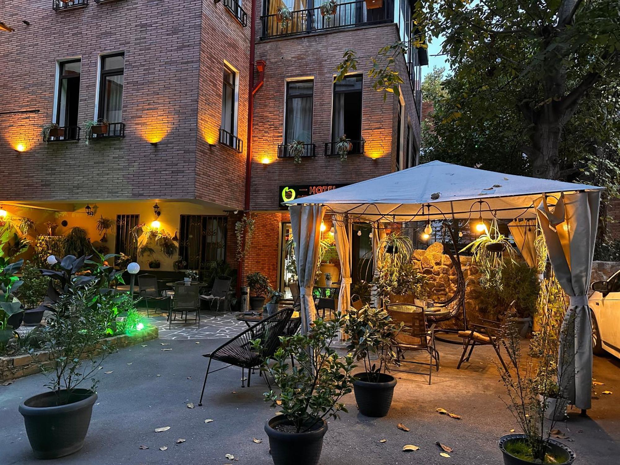 Terrace Tbilisi Center Hotel Kültér fotó