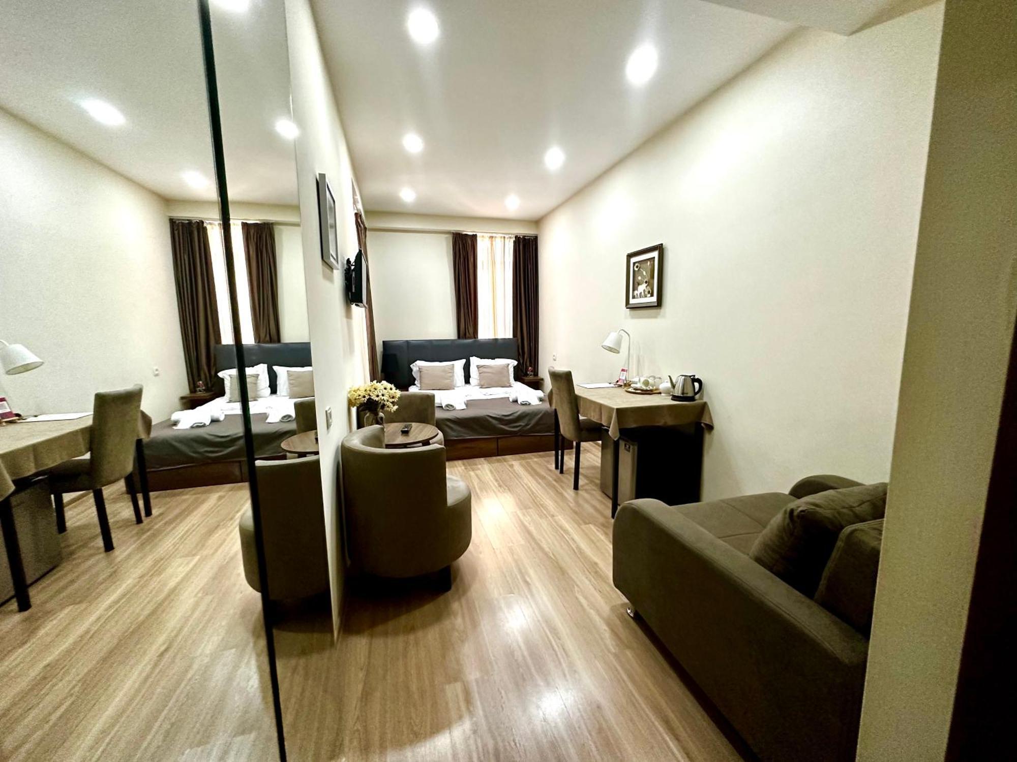 Terrace Tbilisi Center Hotel Kültér fotó